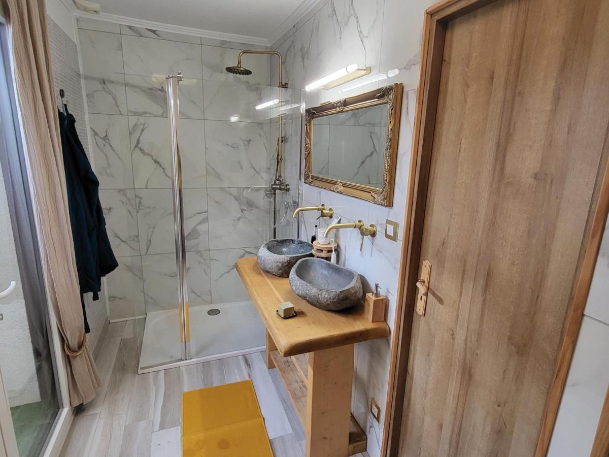 Choisy Le Jacuzzi B&B 외부 사진